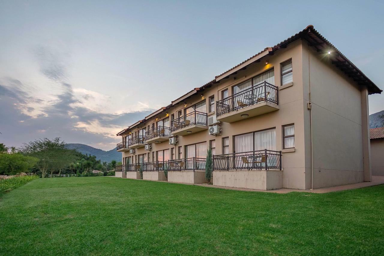 Three Oaks And An Aloe Boutique Hotel 4*