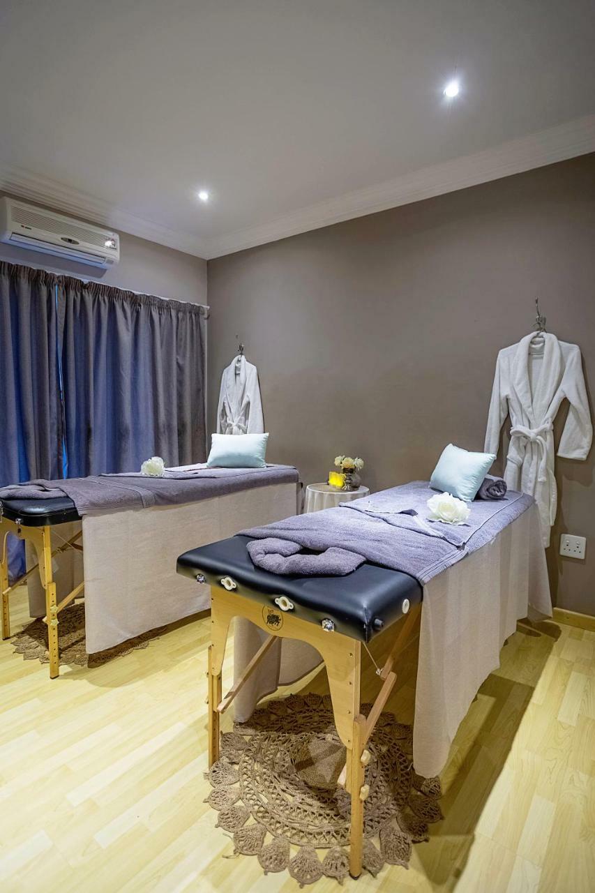 Hotel Three Oaks And An Aloe Boutique 4*